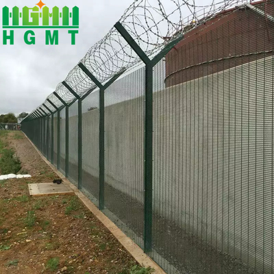 6 pies de altura de alta durabilidad de alta seguridad de la prisión soldada malla 358 panel de cerca anti escalada con alambre de púas de afeitar