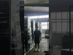 cerco de seguridad con paleta de hierro color negro